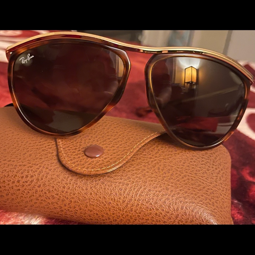 Ray-Ban